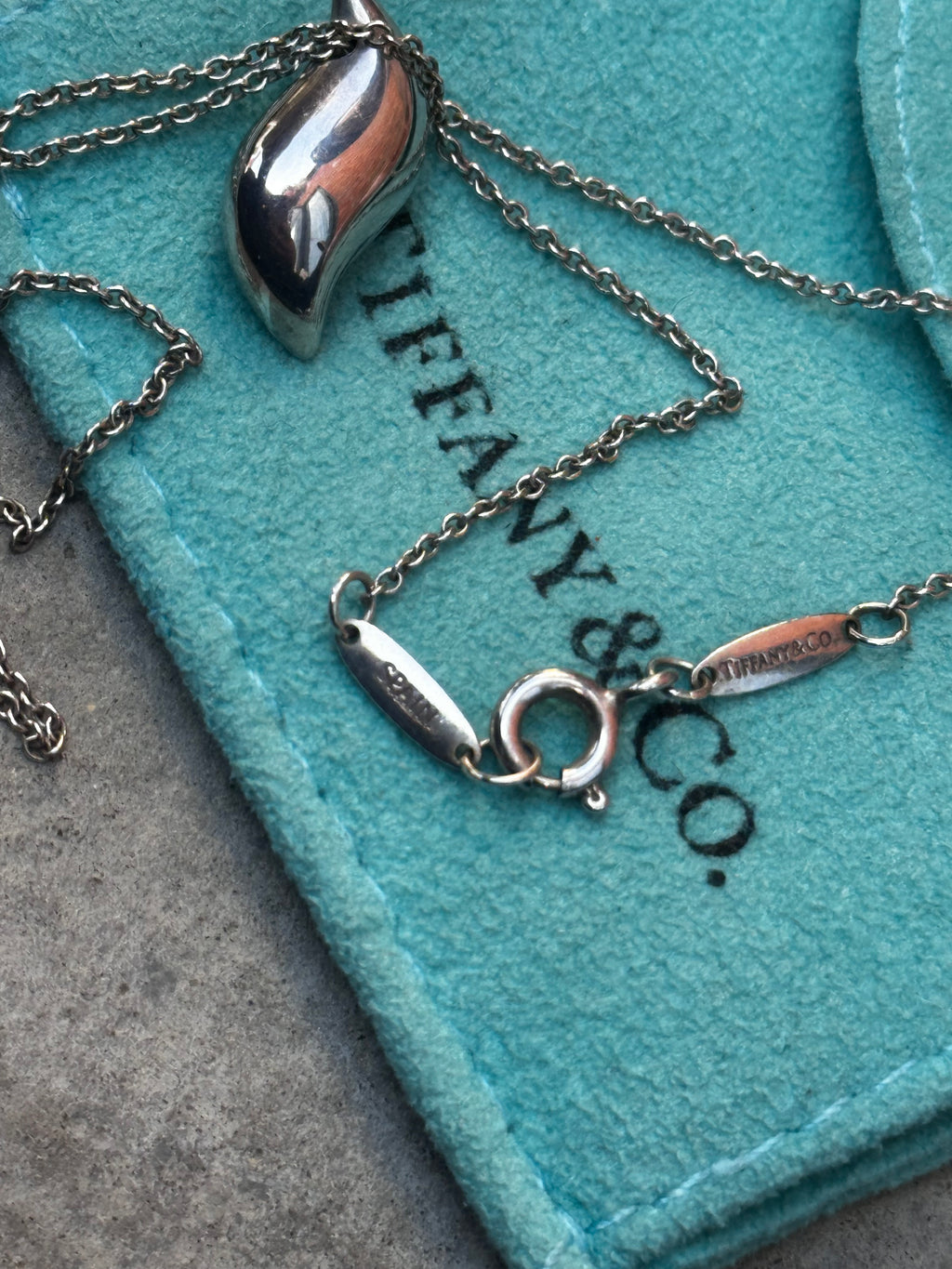 Tiffany & Co Elsa Peretti Feather pendant necklace